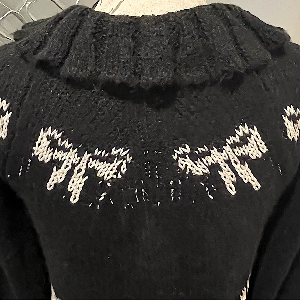Kimchi Blue Marabell Bow Button Down Cardigan in Black with White - Picture 12 of 16